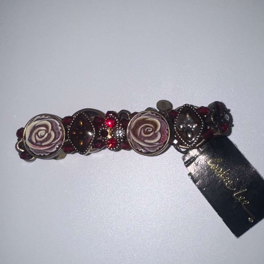 NWT Vintage Cookie Lee Antique Rose Swarovski Cameo Bracelet
